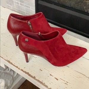 Red 7.5 women’s Calvin Klein booties NWOT